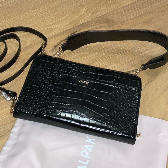 CalPak Clutch - Picture 2 of 6